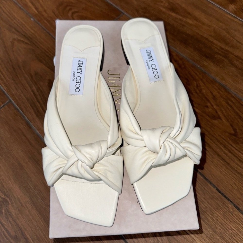 Jimmy Choo
Avenue Knotted Leather Sandals